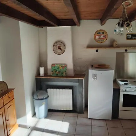 Au Repos De La Sioule *