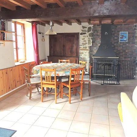 Holiday home Au Repos De La Sioule